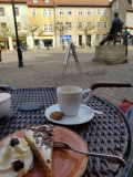 gemütlich bei Kaffee und Kuchen unweit der Ferienwohnung in Naumburg