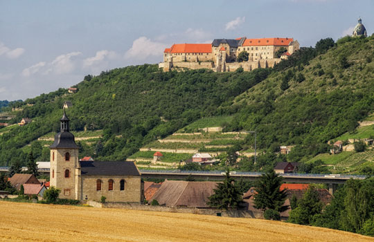 Sehenswürdigkeiten in der Nähe Ferienwohnung Naumburg:  Schloss Neuenburg